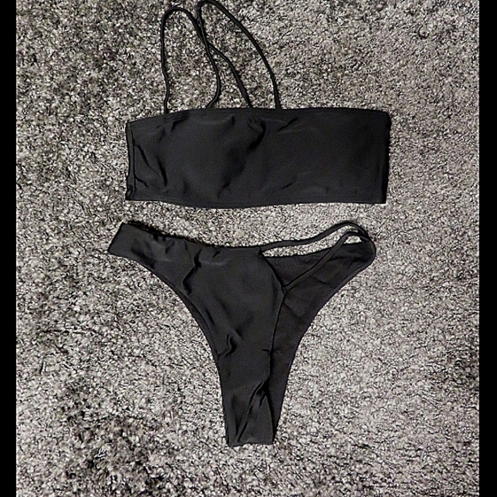 Black Shoulder Split Swimsuit